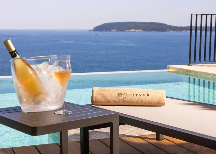 Eleven Excelsior - Luxe, Gym, Spa, Villa *