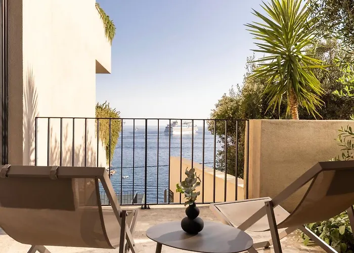 Eleven Excelsior - Luxe, Gym, Spa,