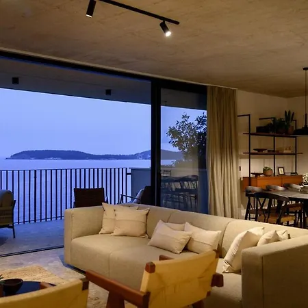 Eleven Excelsior Villa