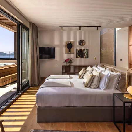 Eleven Excelsior Villa