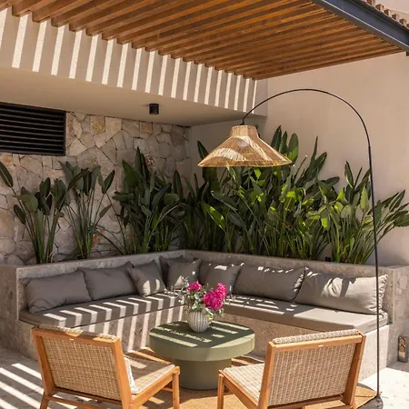 Eleven Excelsior Villa *