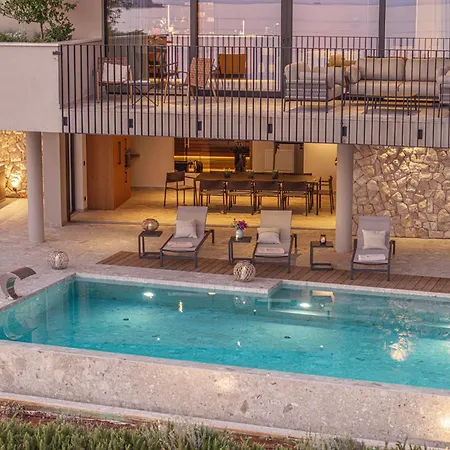 Eleven Excelsior - Skyline Gym, Pool, And Villa
