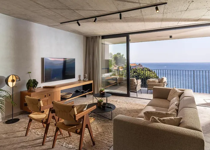 Eleven Excelsior - Luxe, Gym, Spa, Villa *