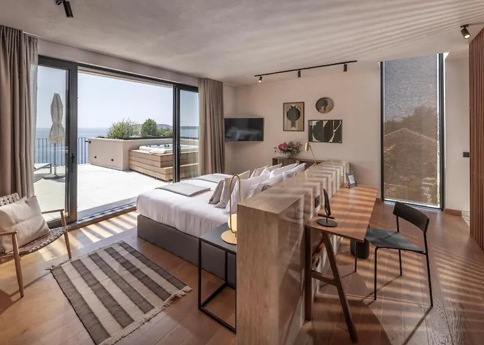 Villa Eleven Excelsior - Luxe, Gym, Spa, *