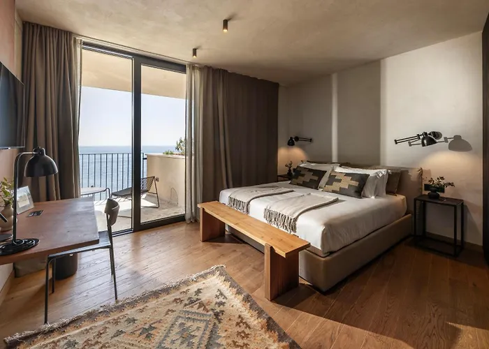 Eleven Excelsior - Luxe, Gym, Spa,