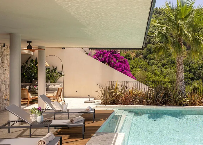 Eleven Excelsior - Luxe, Gym, Spa,