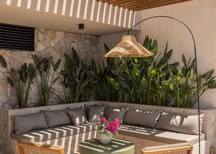 Eleven Excelsior - Luxe, Gym, Spa, Villa *