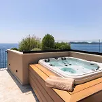 Villa Eleven Excelsior *