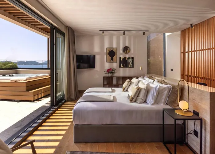 Eleven Excelsior - Luxe, Gym, Spa, Villa